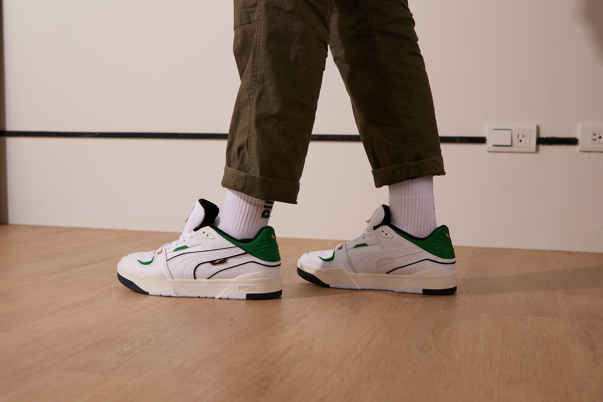 編輯激推！PUMA Slipstream 鞋櫃裡一定要有的復古小白鞋，用一雙經典不敗鞋款打天下準沒錯！