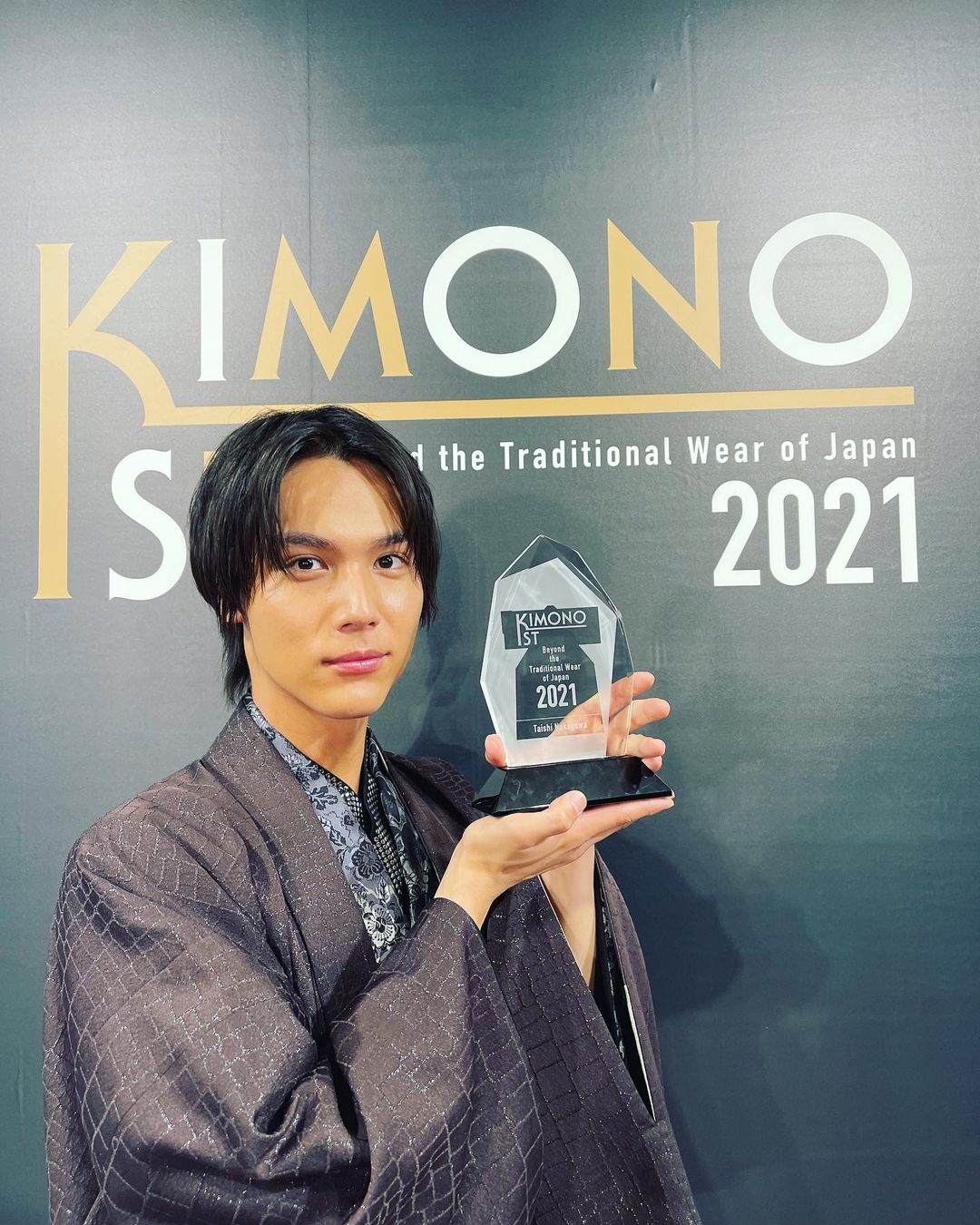 「千年一遇美少女」橋本環奈要結婚了？秘戀大 1 歲中川大志有譜　婚期爆 2 時間點