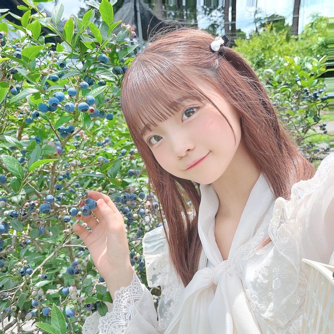 日本票選「最可愛高一生」冠軍出爐！千葉縣 15 歲女學生模樣曝光　日網嚇翻：確定不是小學生？