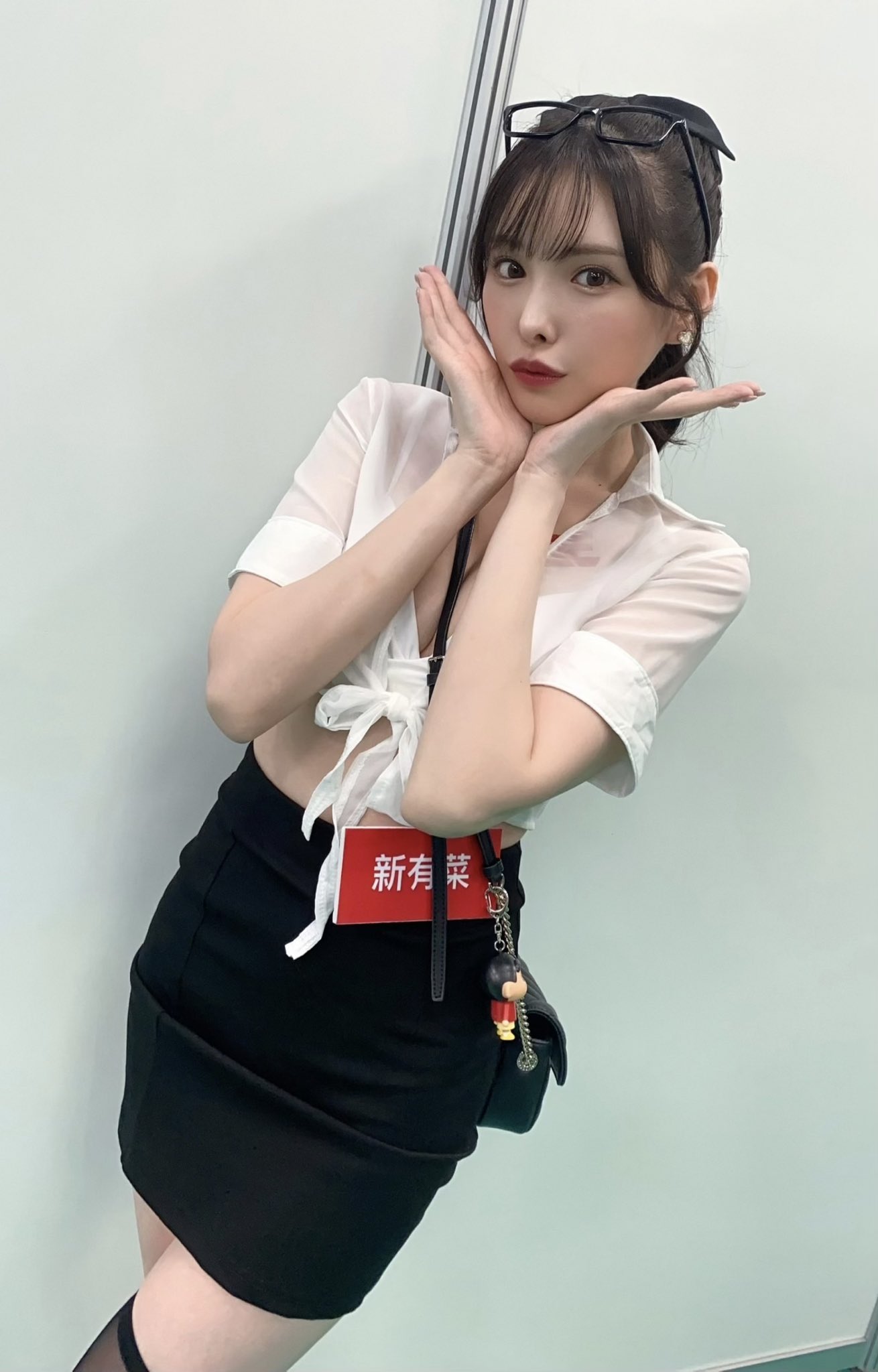 網友驚嘆「怎麼這麼好看！」頂流女優 新有菜 機場 ootd 曝光，非凡氣場根本驚艷全場