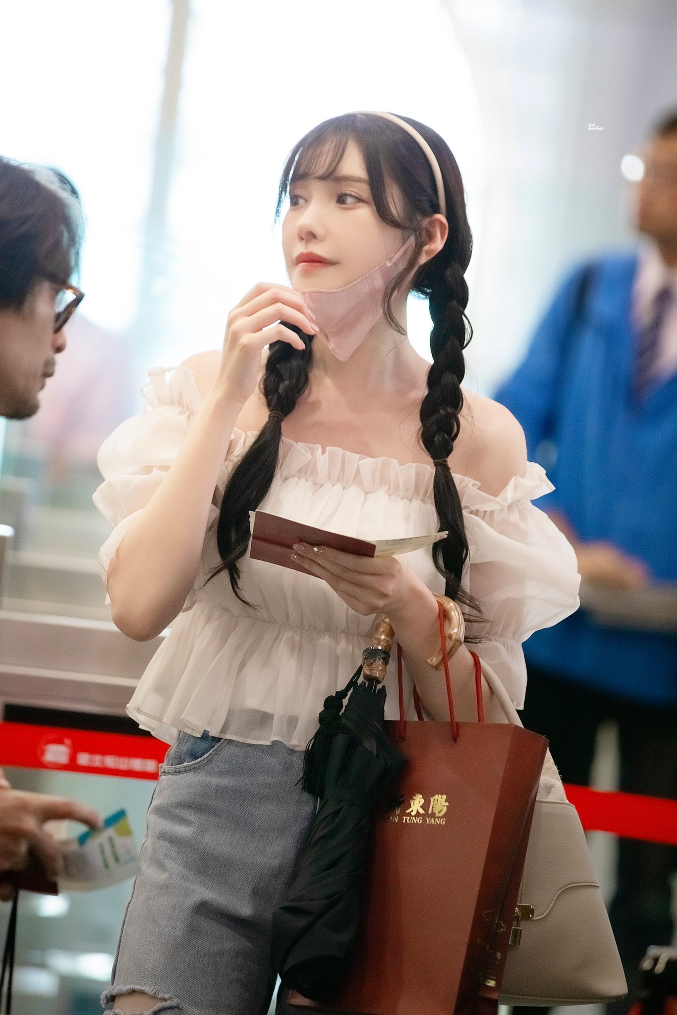 網友驚嘆「怎麼這麼好看！」頂流女優 新有菜 機場 ootd 曝光，非凡氣場根本驚艷全場