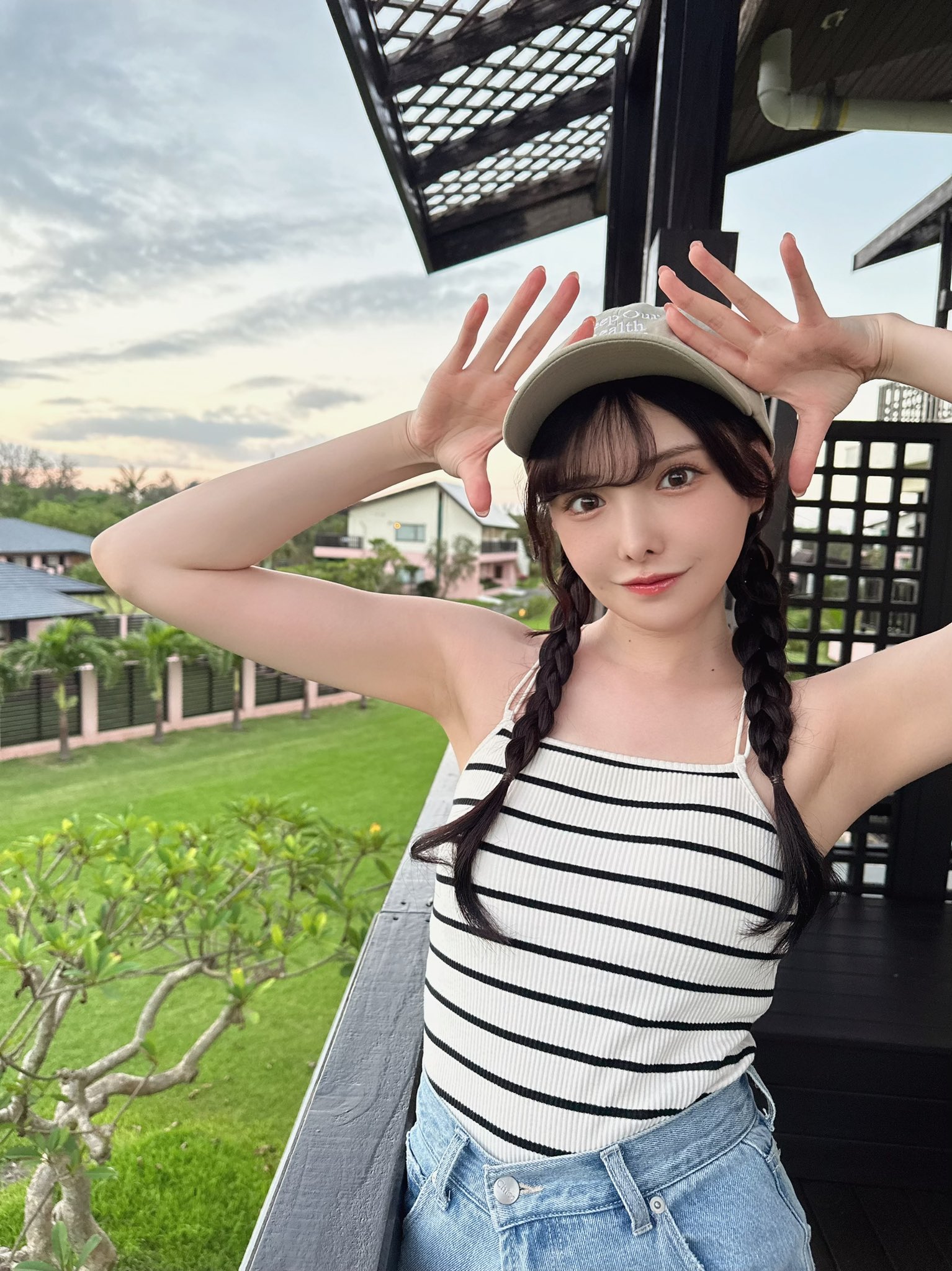 網友驚嘆「怎麼這麼好看！」頂流女優 新有菜 機場 ootd 曝光，非凡氣場根本驚艷全場