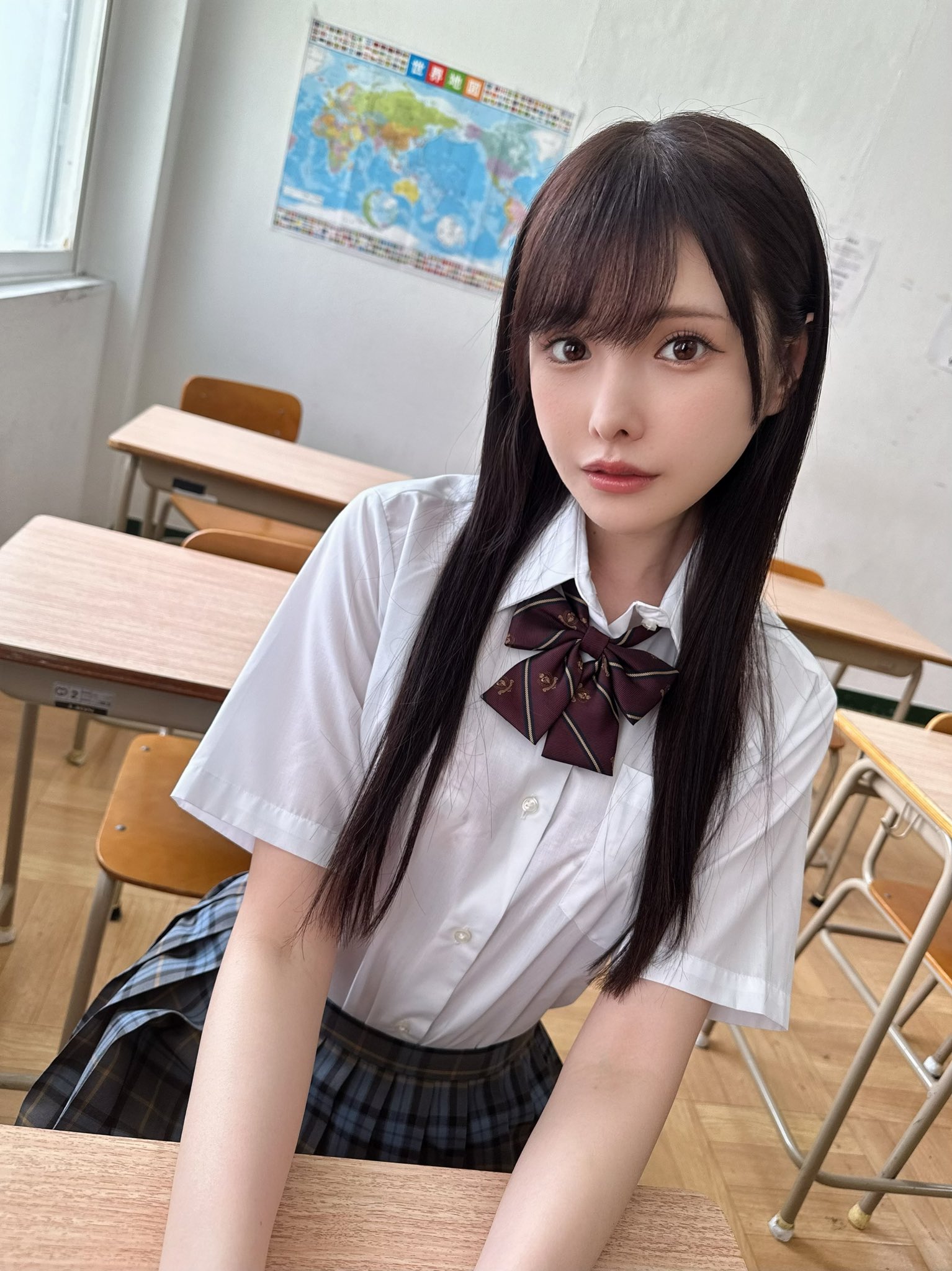 網友驚嘆「怎麼這麼好看！」頂流女優 新有菜 機場 ootd 曝光，非凡氣場根本驚艷全場