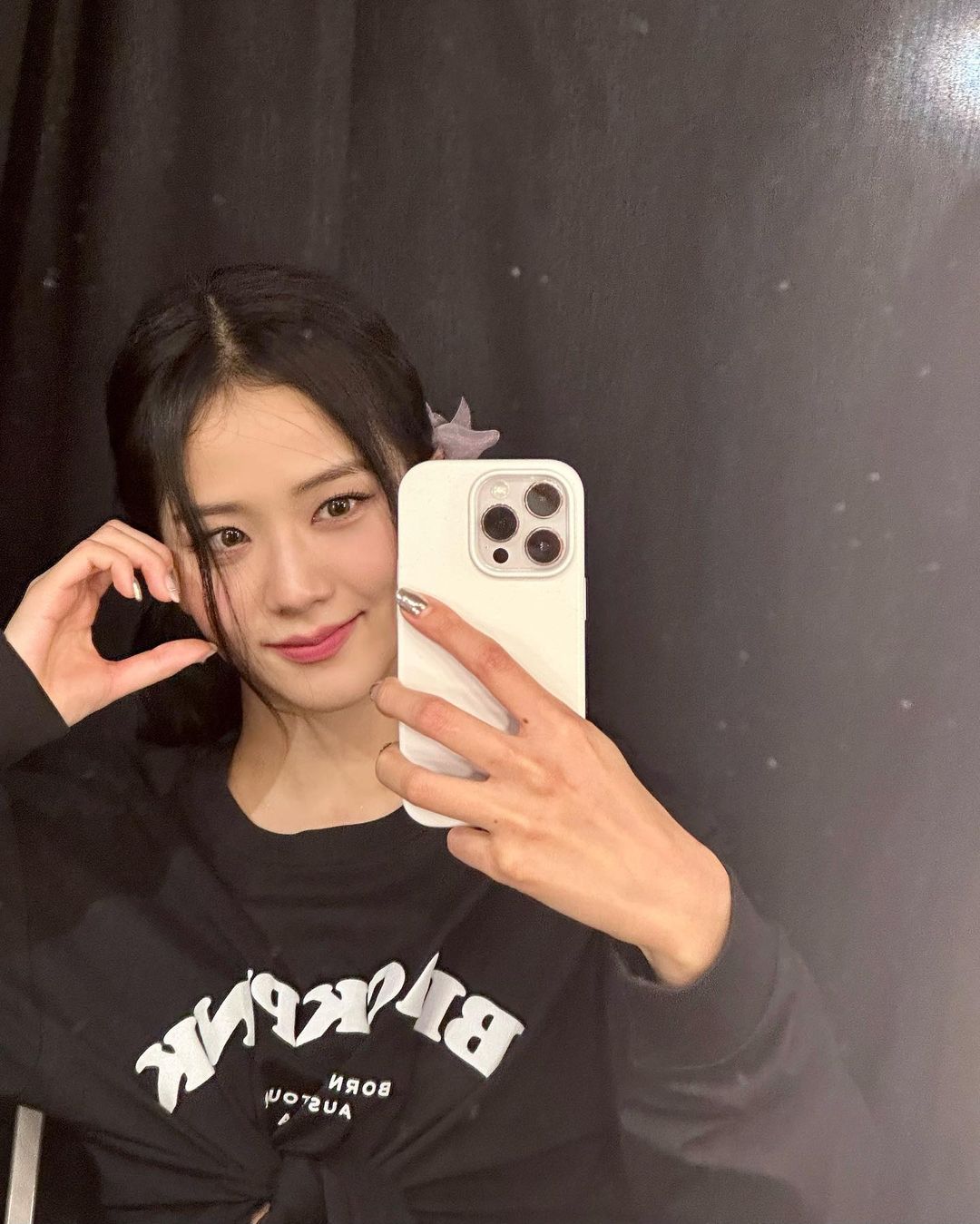 YG 娛樂證實！Jisoo 遭爆熱戀實力派演員安普賢，成 BLACKPINK 首位認愛成員！