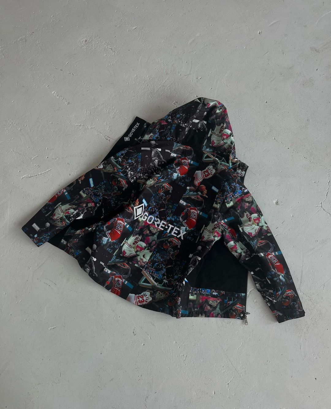 簡直不要太帥！GORE-TEX x Jordan Brand 合作夾克曝光，獻上「滿版喬丹」別說沒誠意