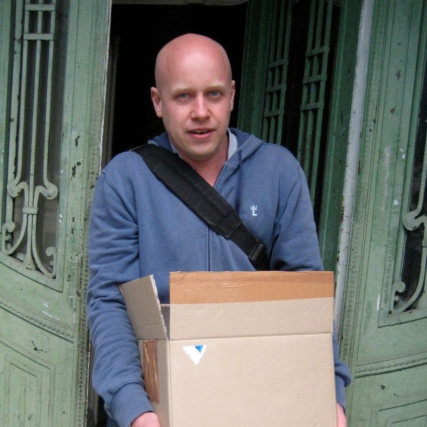 還敢《拿錢就跑》？丹麥藝術家收錢交出兩幅空白作品被告，最終法院判決「把錢還來」！