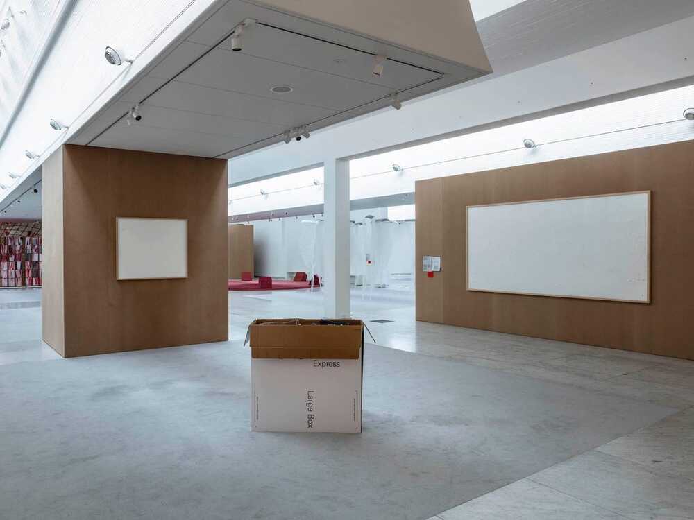 還敢《拿錢就跑》？丹麥藝術家收錢交出兩幅空白作品被告，最終法院判決「把錢還來」！