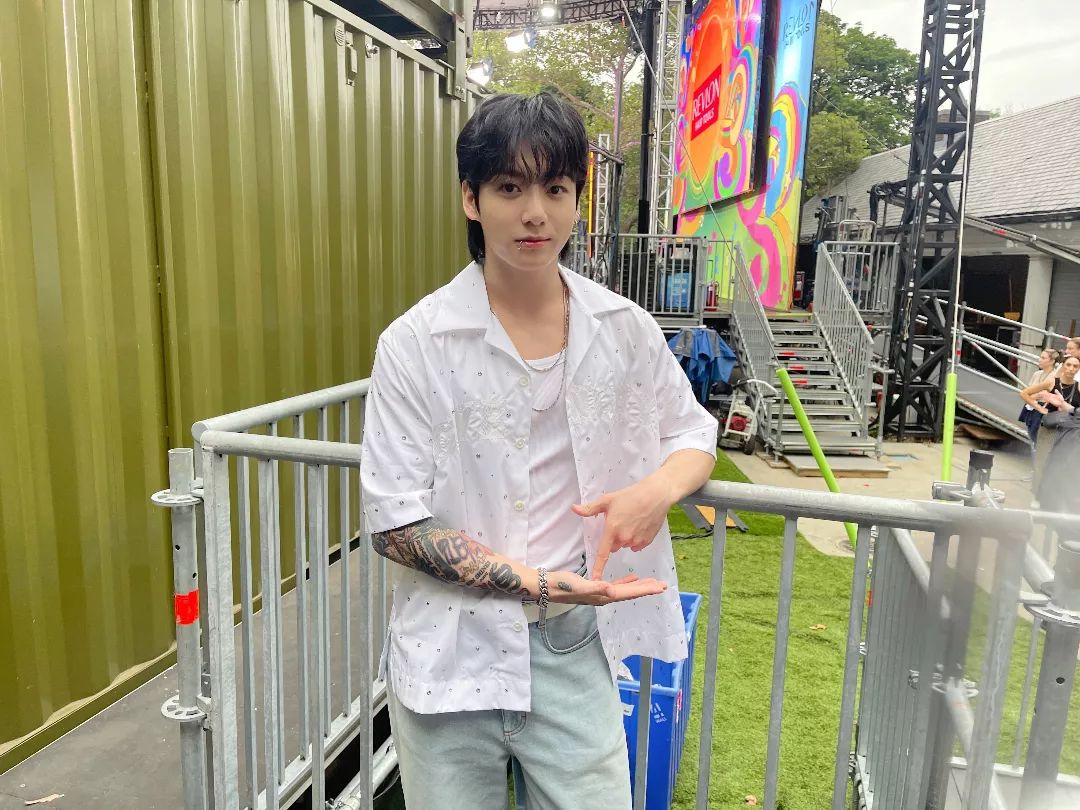 音源帝王又來了！柾國第二首主打曲《3D》驚見大咖饒舌歌手現身，不到 10 小時破百萬觀看