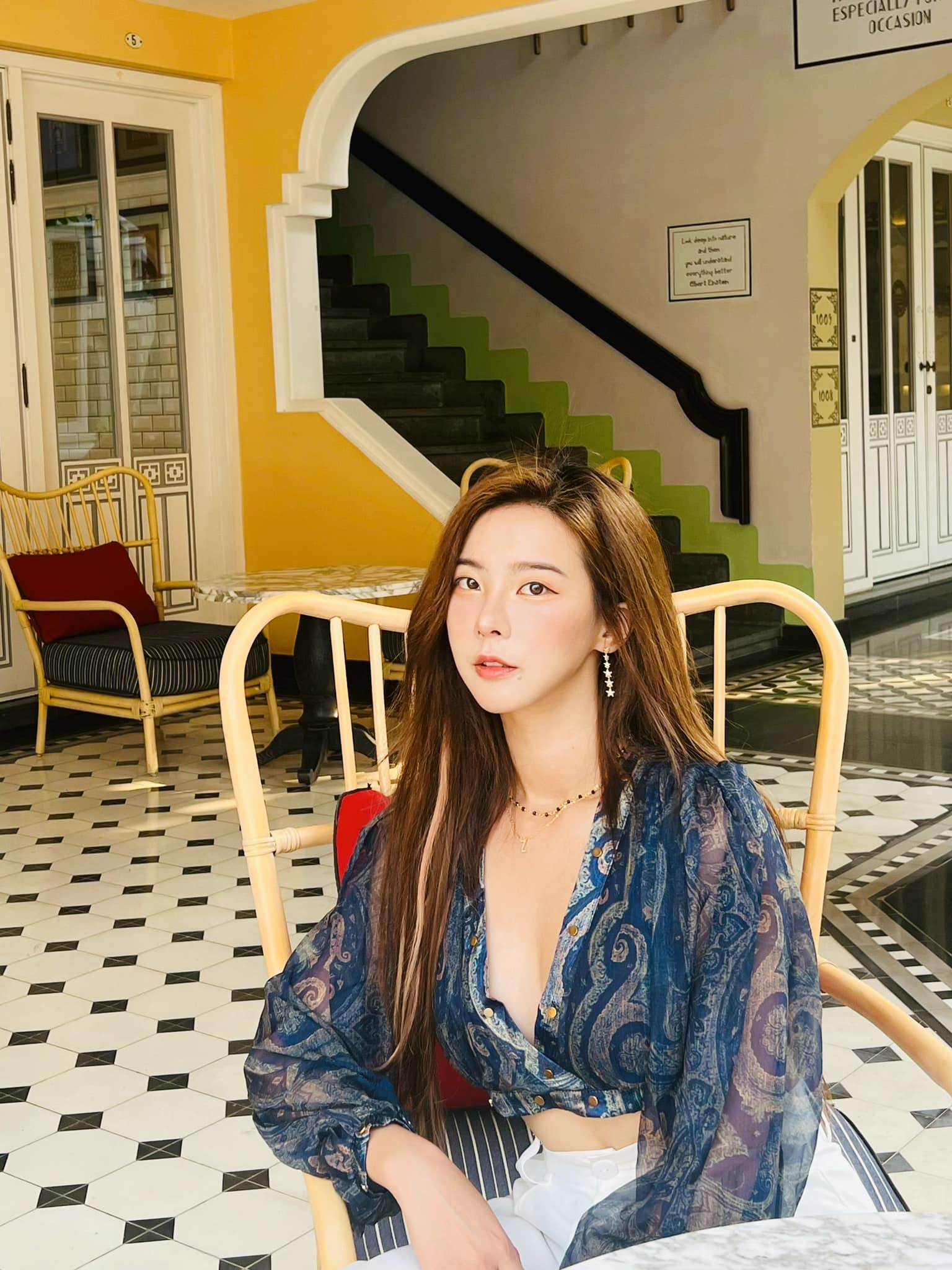 奎丁鬼月在隧道拍婚紗！霸氣承認「我沒穿內衣」但這一事反而讓她怕怕的