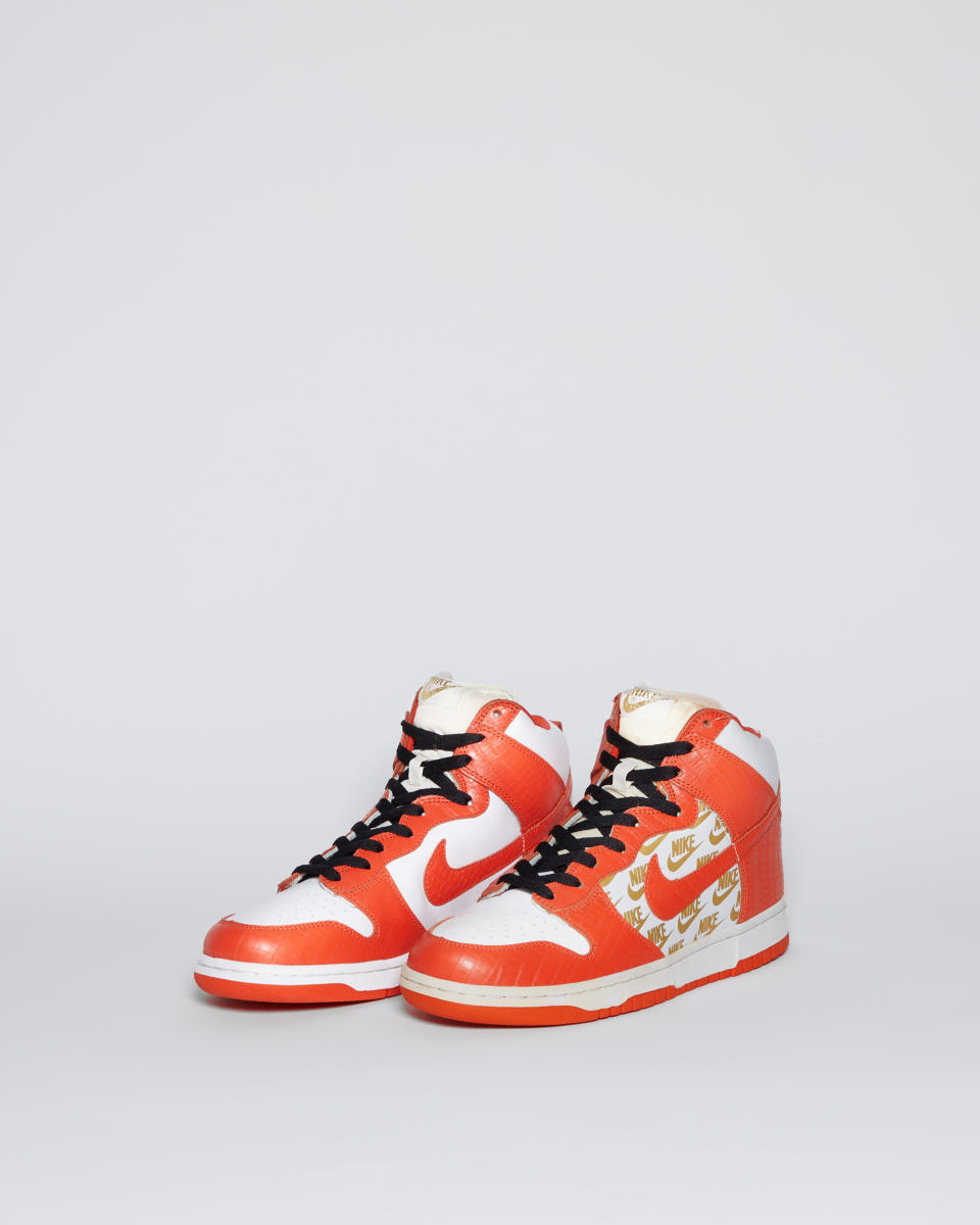 天價細節？菲董收藏的 Supreme x Nike SB Dunk High 2003「SAMPLE」開放競標啦！