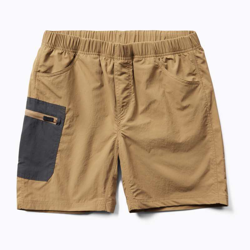 正裝搭配也很可以！鳳小岳搶先詮釋 MERRELL AGILITY PEAK 5 越野跑鞋，戶外、都市自由穿梭！