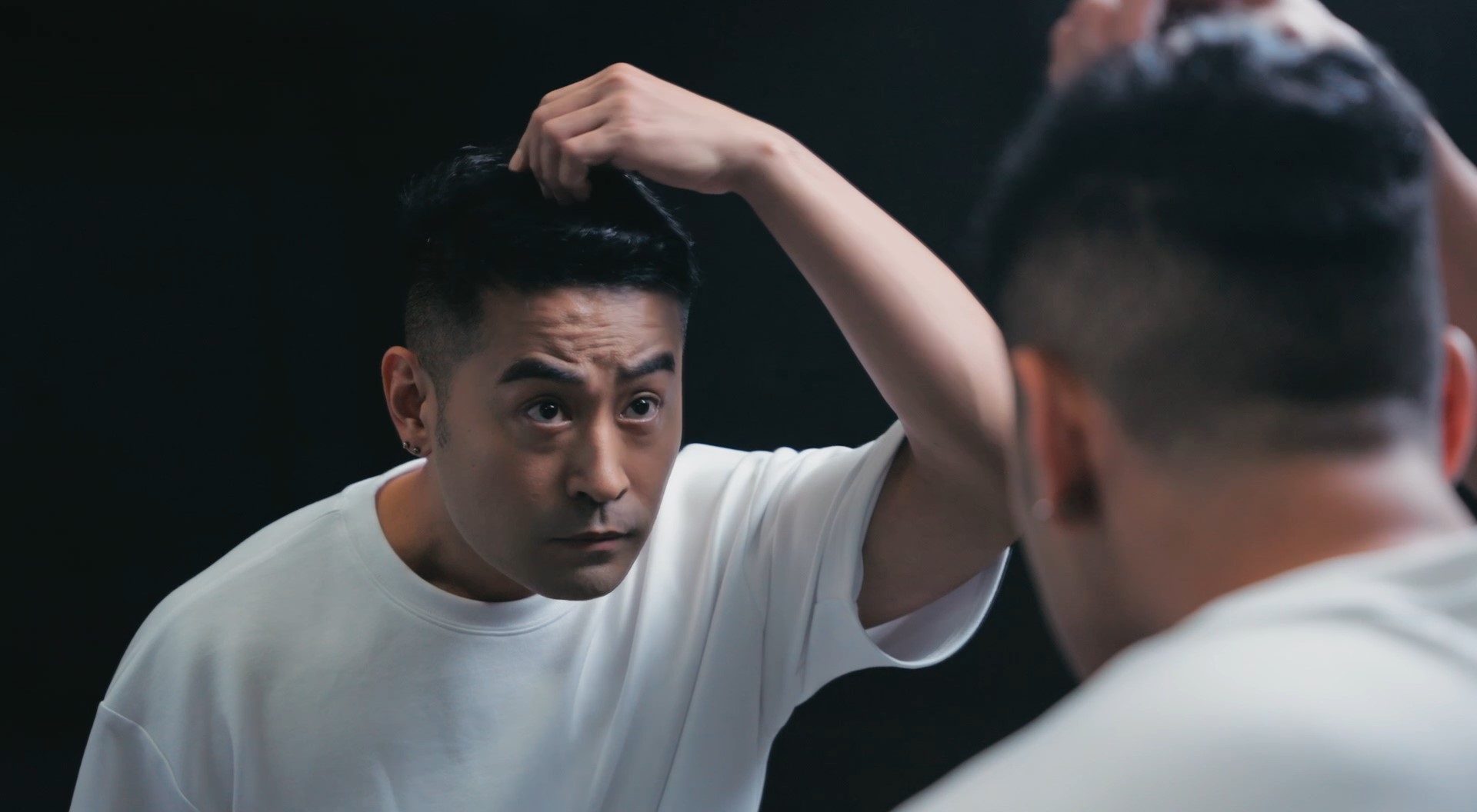 面對工作的種種挑戰，油光不再出來搗亂！成為地味潮男的秘密武器就是