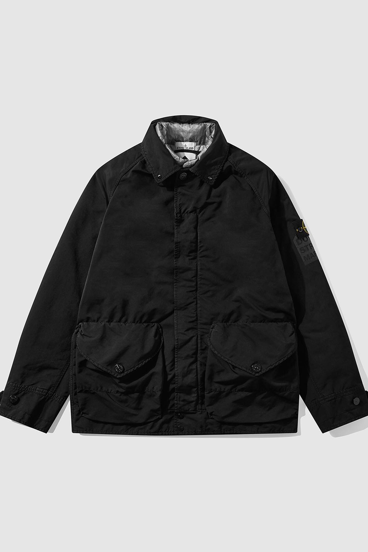 直達秋冬最頂！ Dover Street Market x Stone Island 「黑魂」聯乘系列正式登場