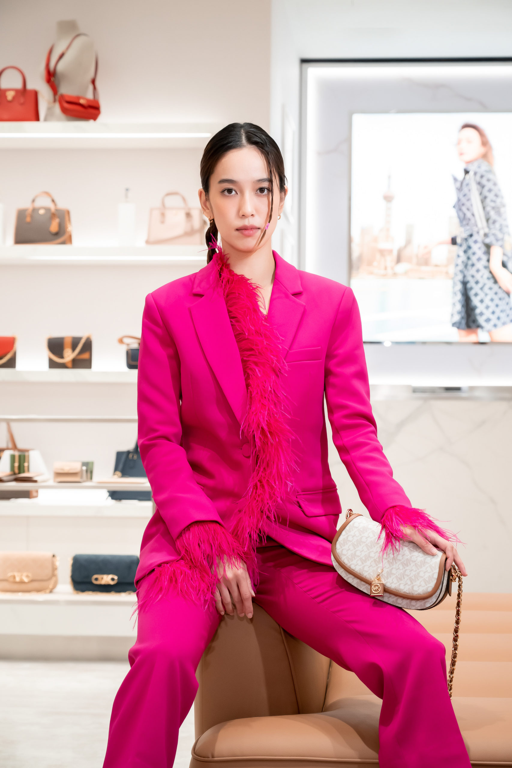 有夠欠逛！MICHAEL KORS 全台首間全新概念店進駐信義區，加碼推出獨賣款！