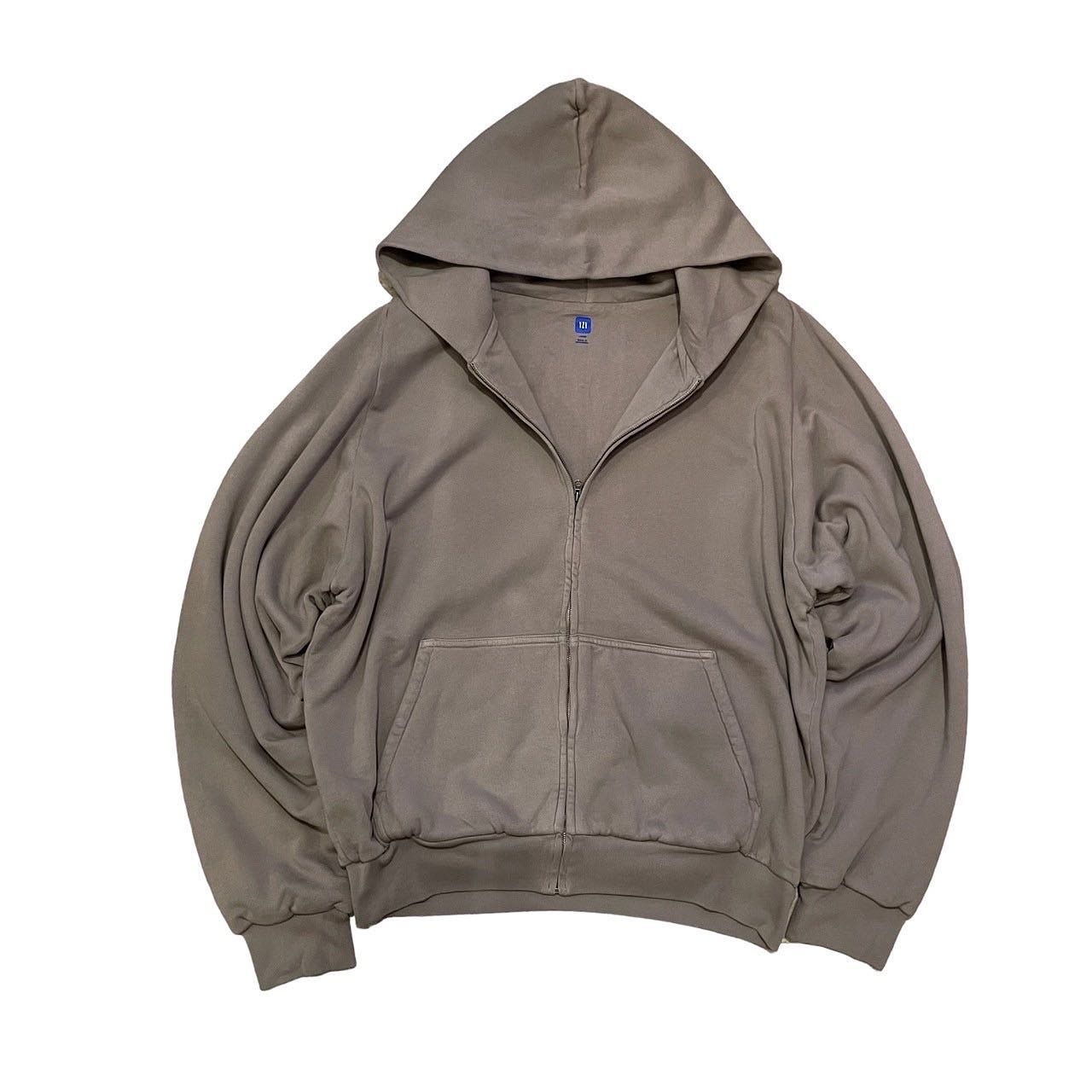 還有機會！潮流店鋪將發售 YEEZY GAP 「未發表」的服飾單品