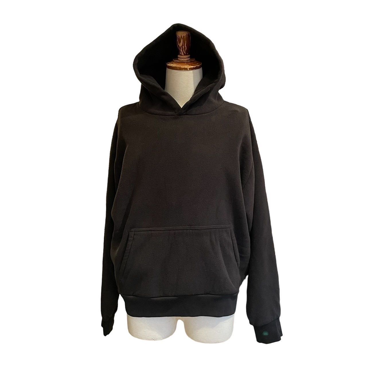 還有機會！潮流店鋪將發售 YEEZY GAP 「未發表」的服飾單品