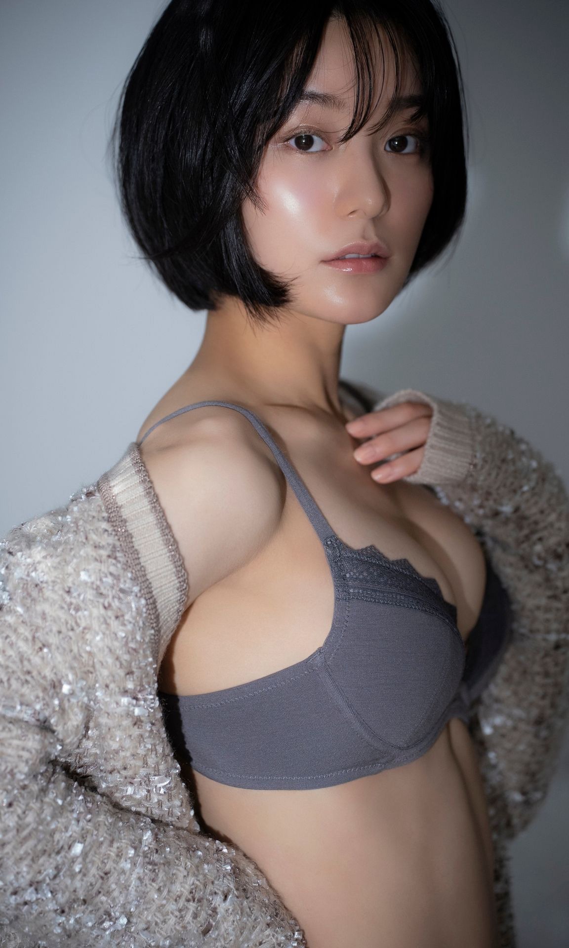不只一人分飾兩角！特攝作品《暴太郎戰隊》的「新田桃子」同時具備可愛、性感、短髮等 3 大要素！