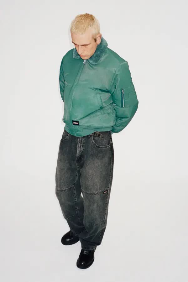 設計給幾分？Supreme x Dickies 最新聯名單品全公開，哪件你最想衝？