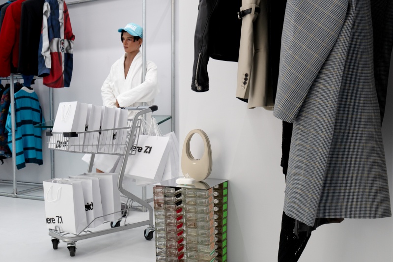 民生社區必逛點 +1 ！全新時尚選品 De sidere7.1 實體概念店開幕，以「Future Luxury」為核心打造未來展間 ！