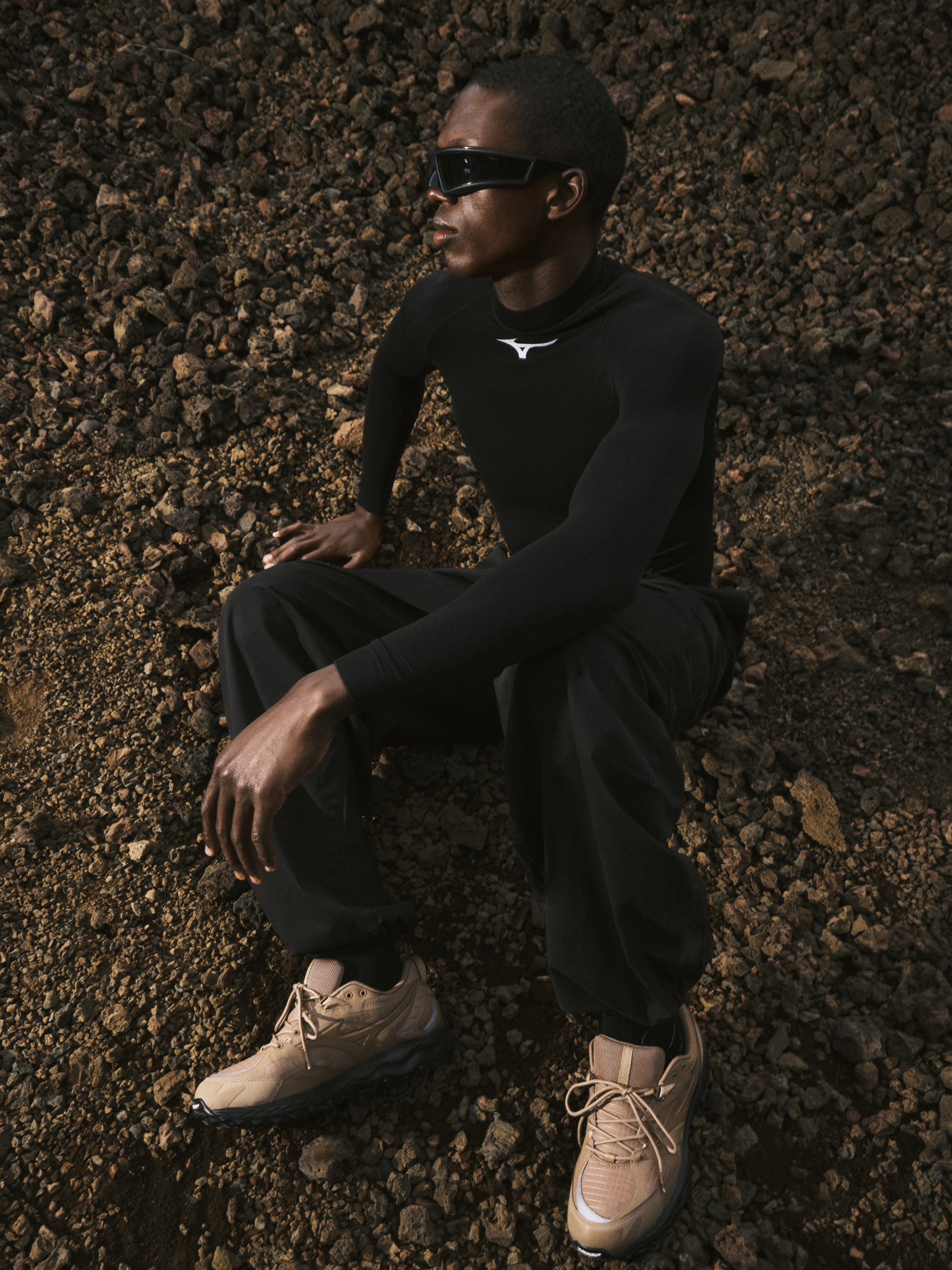 就是這個週末！MIZUNO全新WAVE MUJIN TL GTX 配色以及NOMAD PACK正式登陸，攜手風格選物店鋪揭露越野潮流新風貌