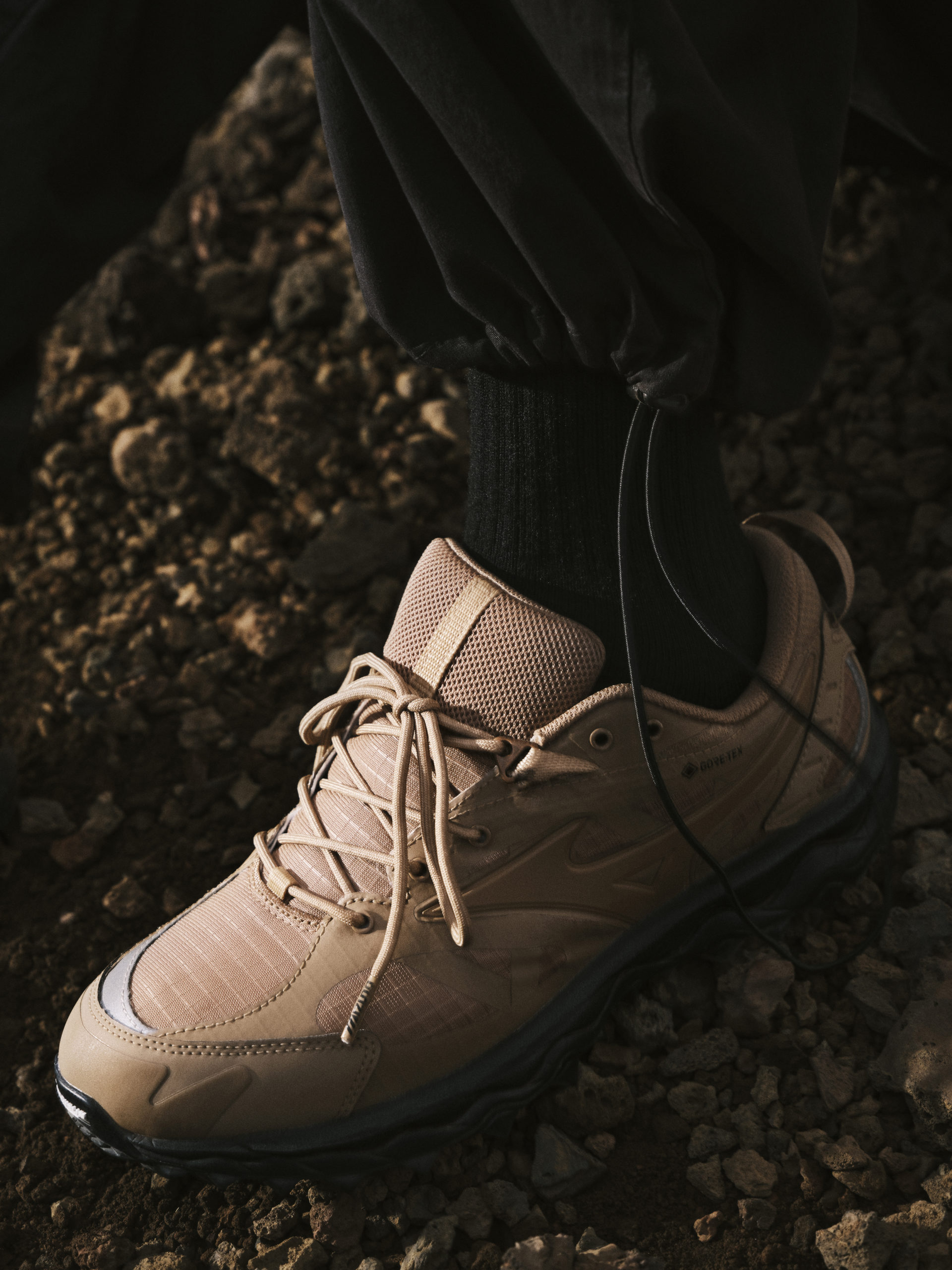 就是這個週末！MIZUNO全新WAVE MUJIN TL GTX 配色以及NOMAD PACK正式登陸，攜手風格選物店鋪揭露越野潮流新風貌