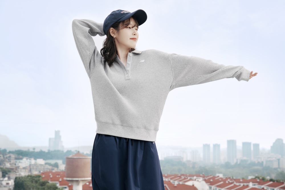 IU
