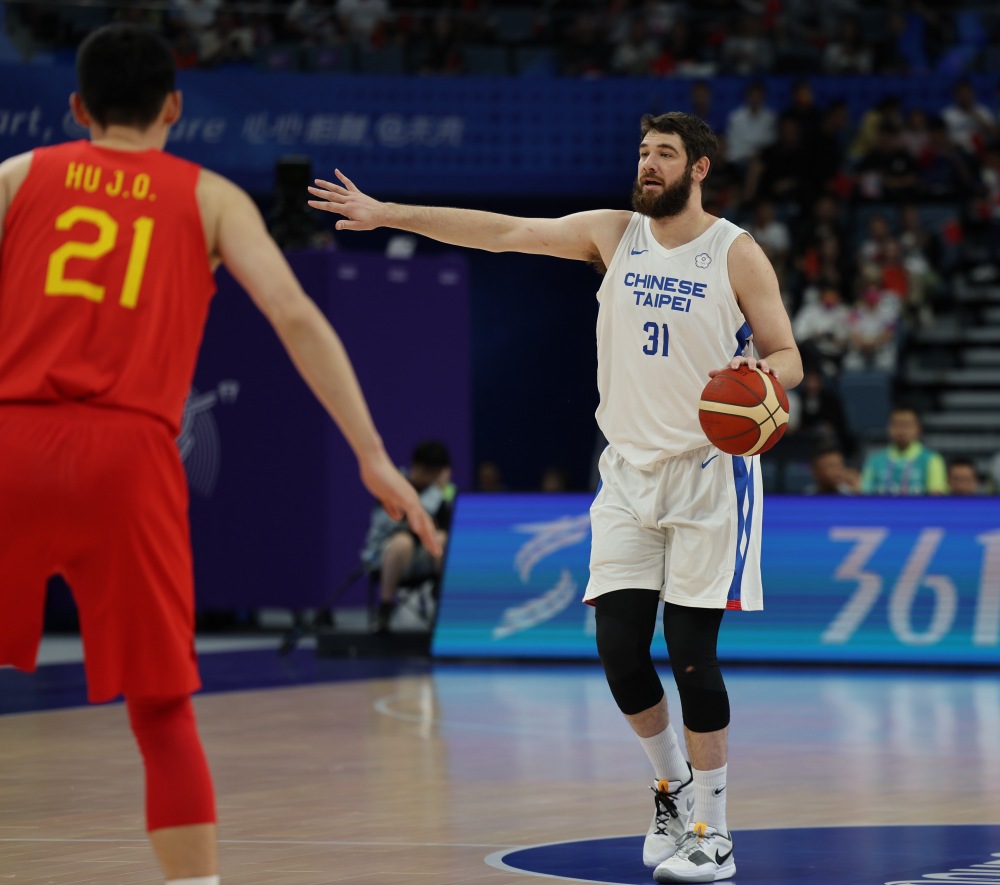 第三節被追 24 分成敗因！亞運男籃中華  73：101 輸給中國，無緣拿下銅牌