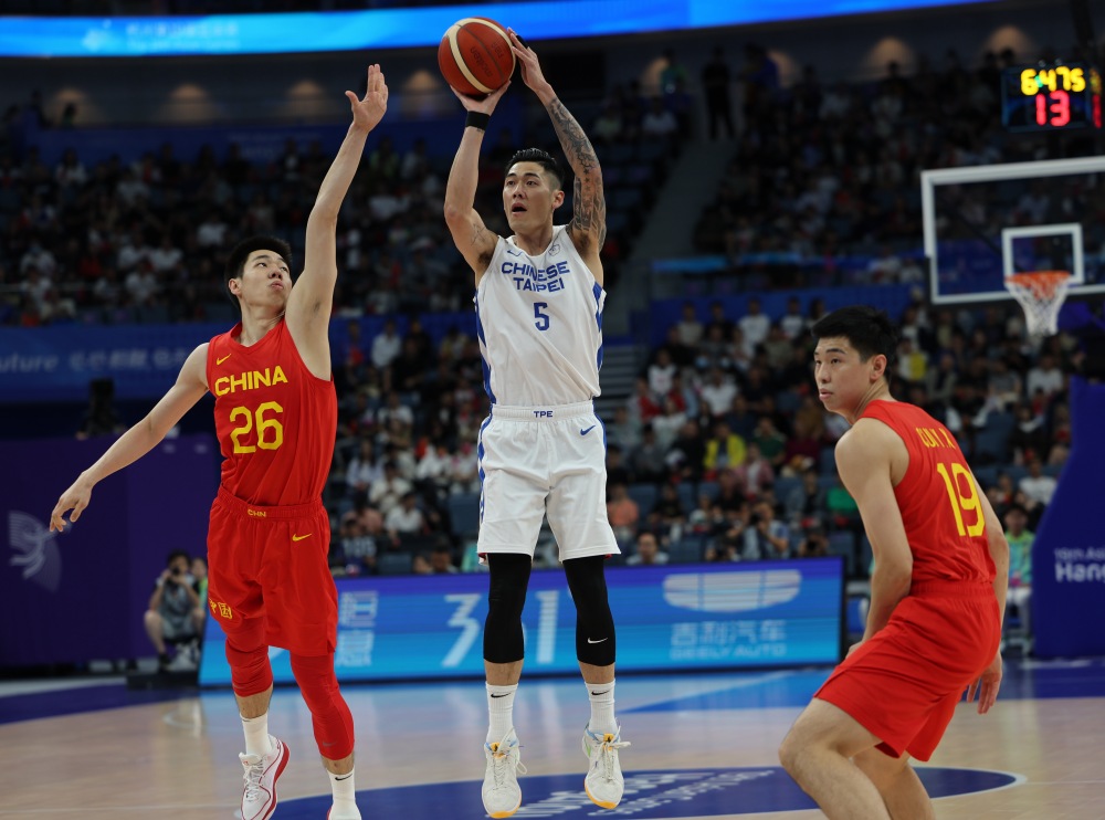 第三節被追 24 分成敗因！亞運男籃中華  73：101 輸給中國，無緣拿下銅牌