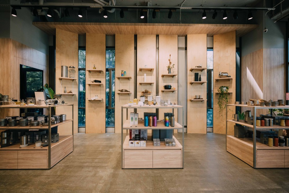 二百坪空間應有盡有！Snow Peak 全新旗艦店盛大開幕，在台十週年獨家商品帥到翻！