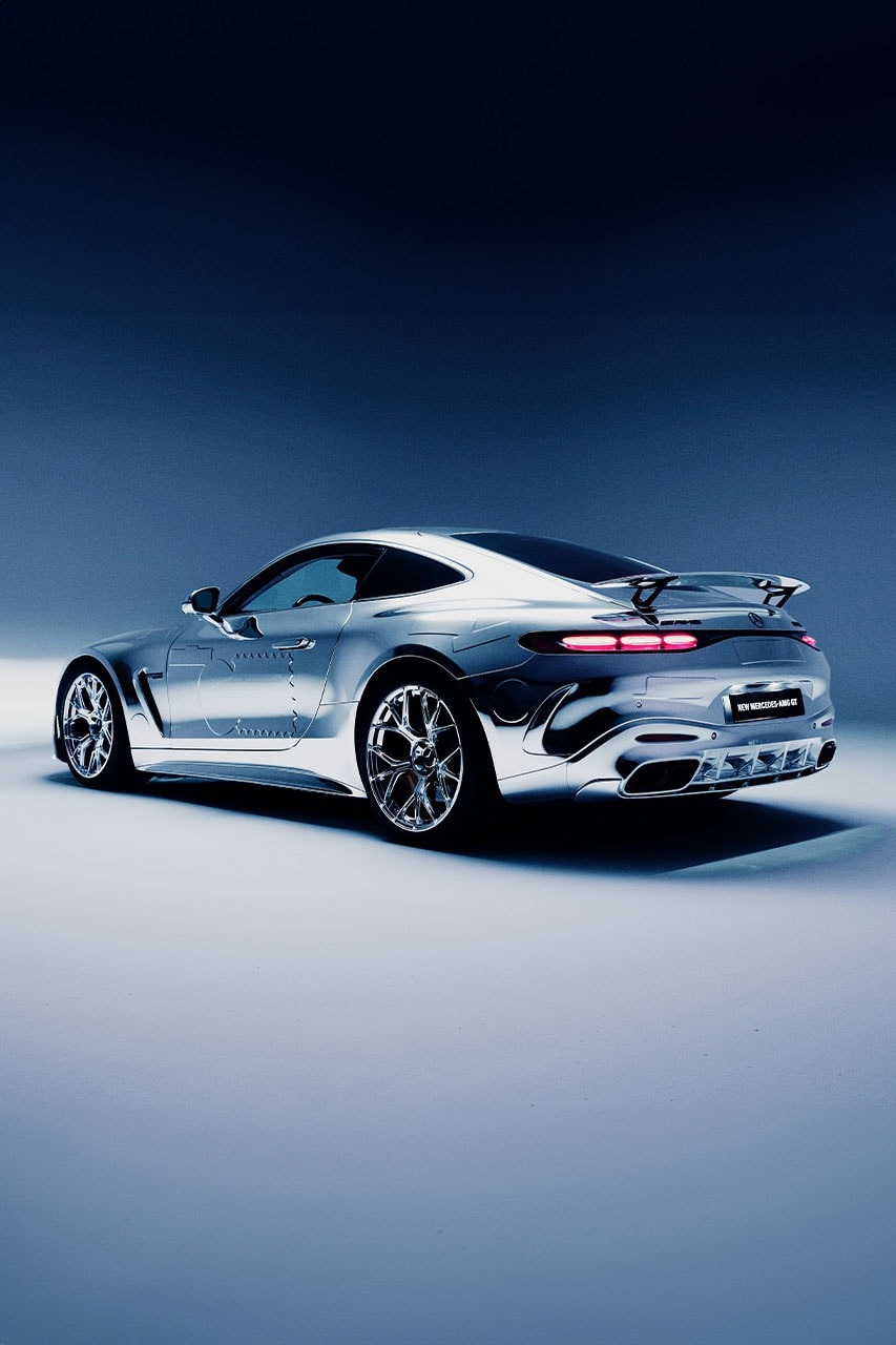 賓士這次稱王！Mercedes-AMG x sacai 最新跨界聯名系列正式登場