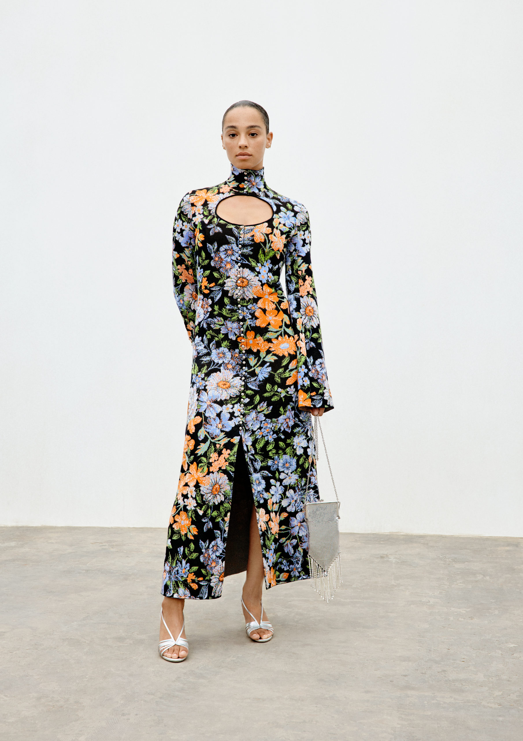 全品項、販售地點一包都給你！Rabanne H&M 聯名系列 11 月 9 日準時開賣！