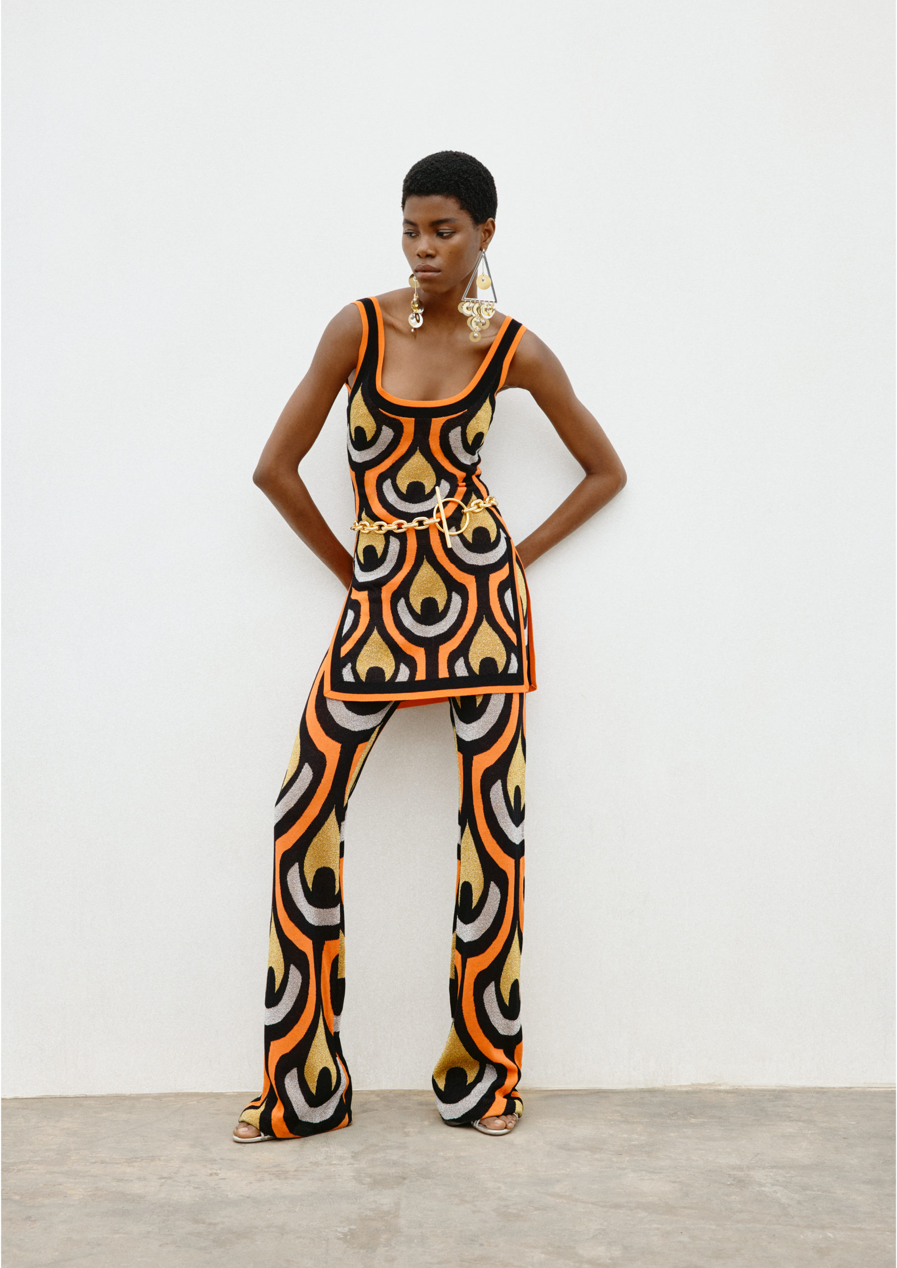 全品項、販售地點一包都給你！Rabanne H&M 聯名系列 11 月 9 日準時開賣！