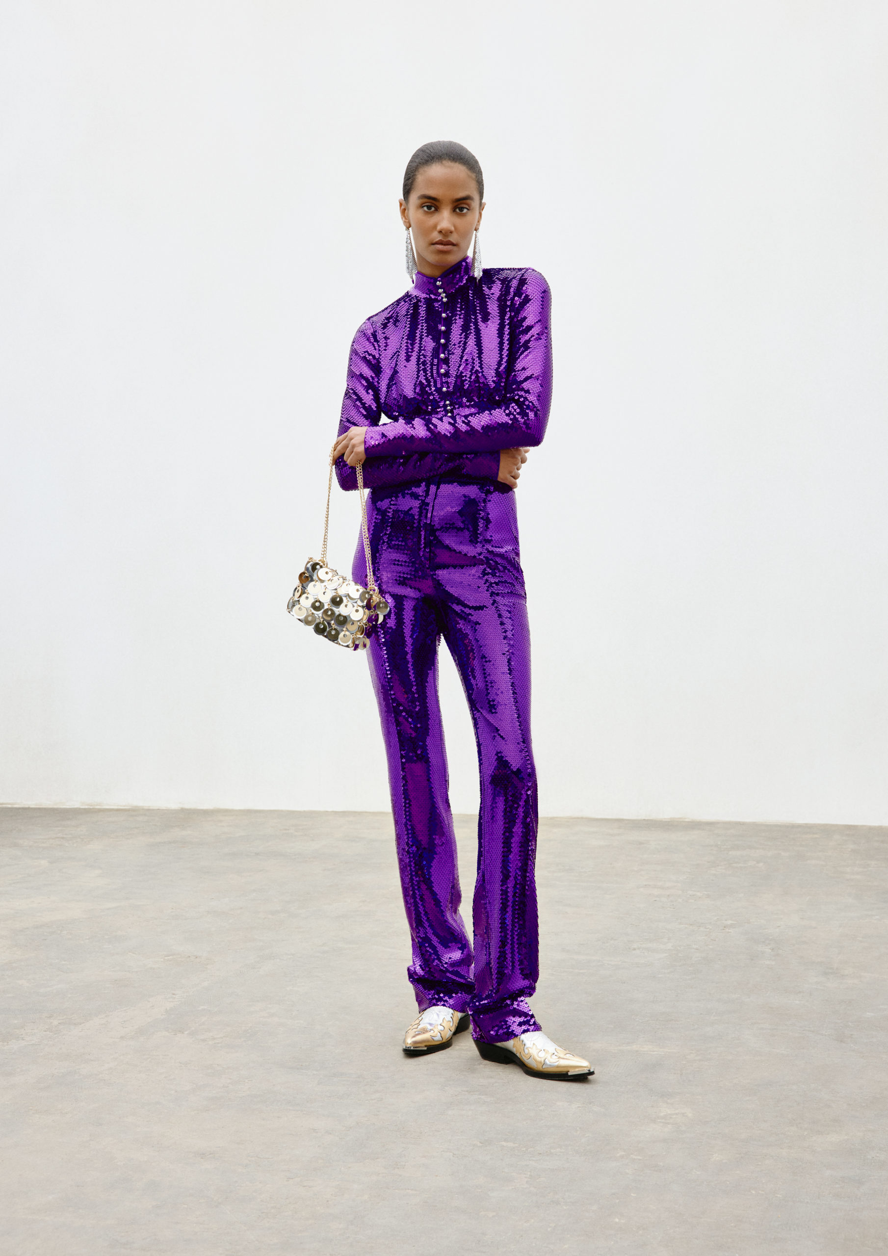 全品項、販售地點一包都給你！Rabanne H&M 聯名系列 11 月 9 日準時開賣！