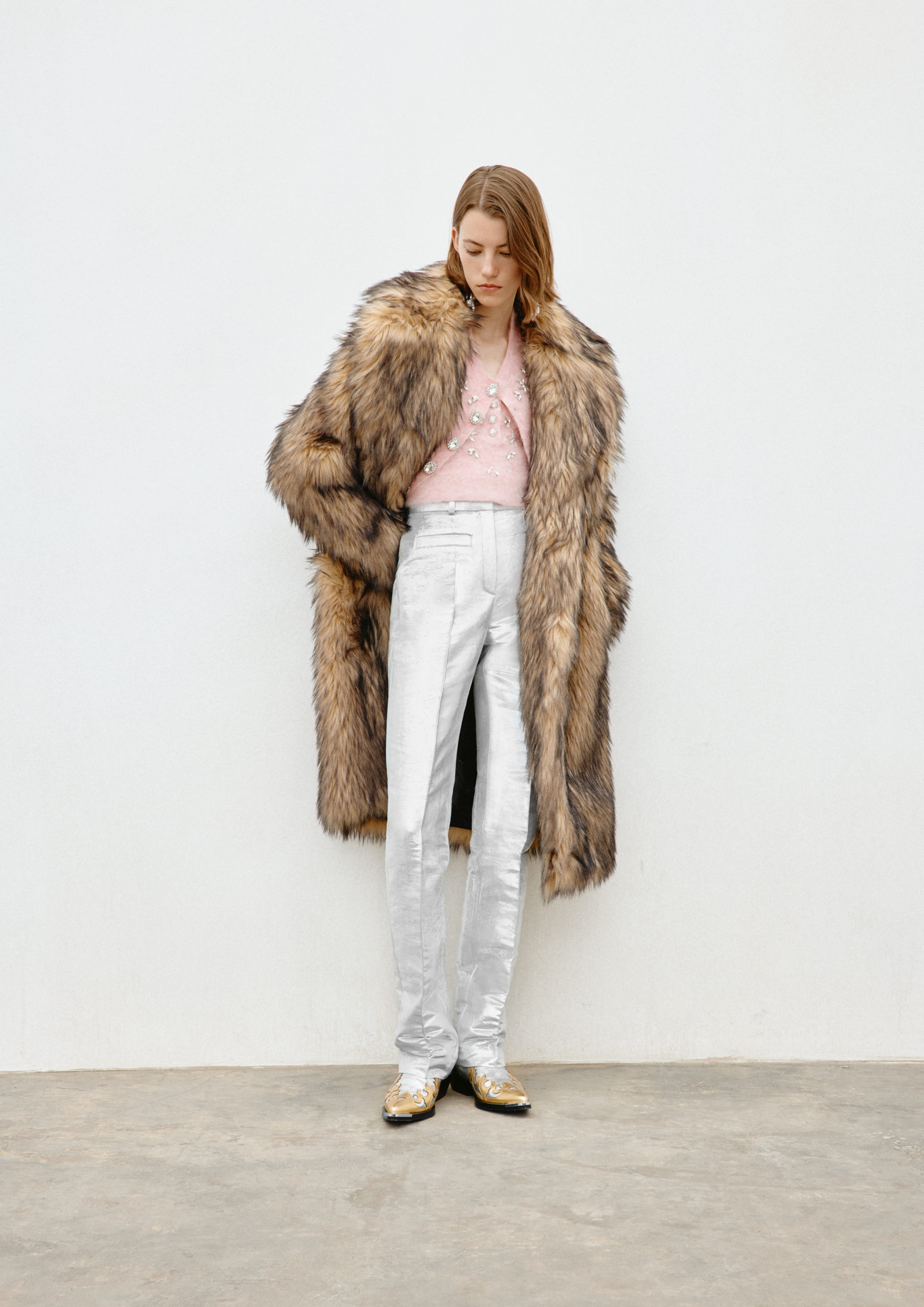 全品項、販售地點一包都給你！Rabanne H&M 聯名系列 11 月 9 日準時開賣！