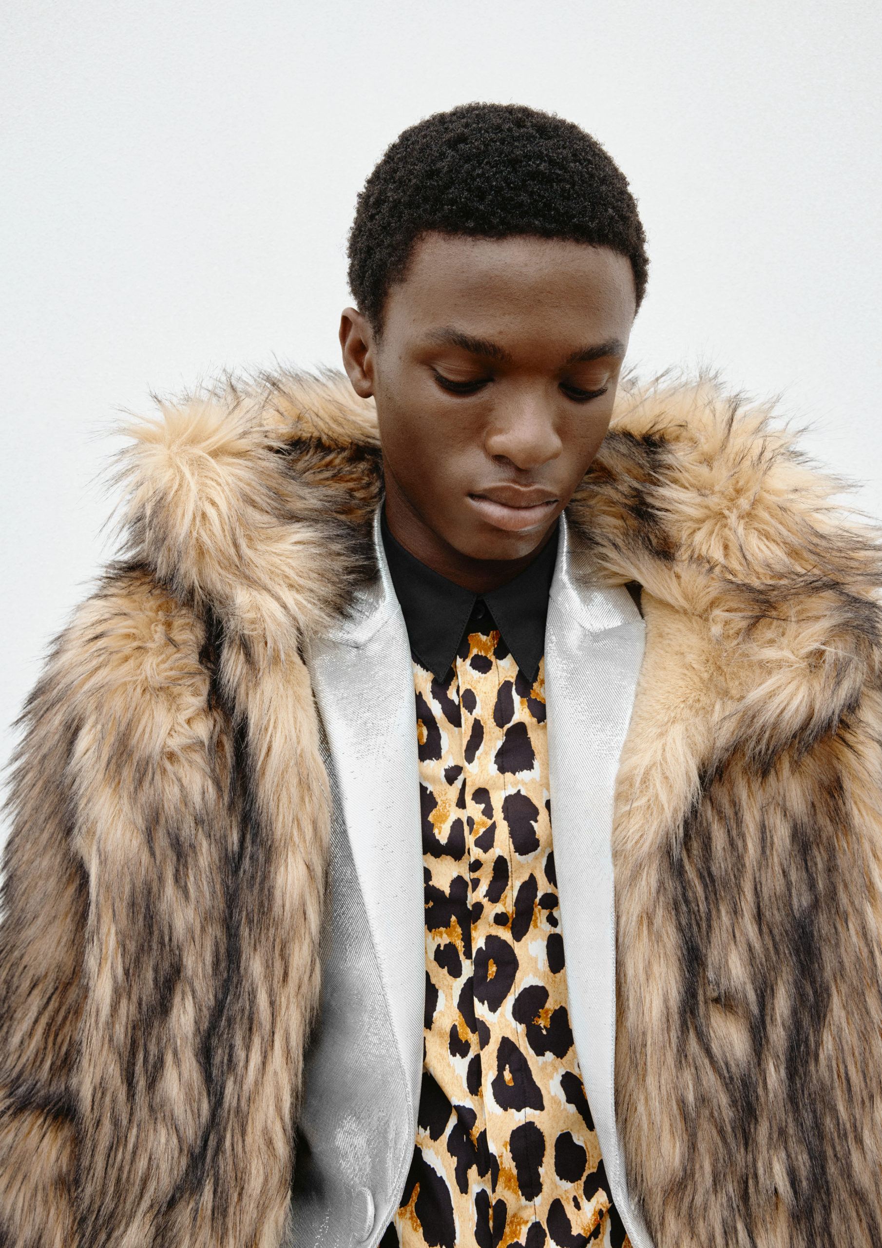 全品項、販售地點一包都給你！Rabanne H&M 聯名系列 11 月 9 日準時開賣！