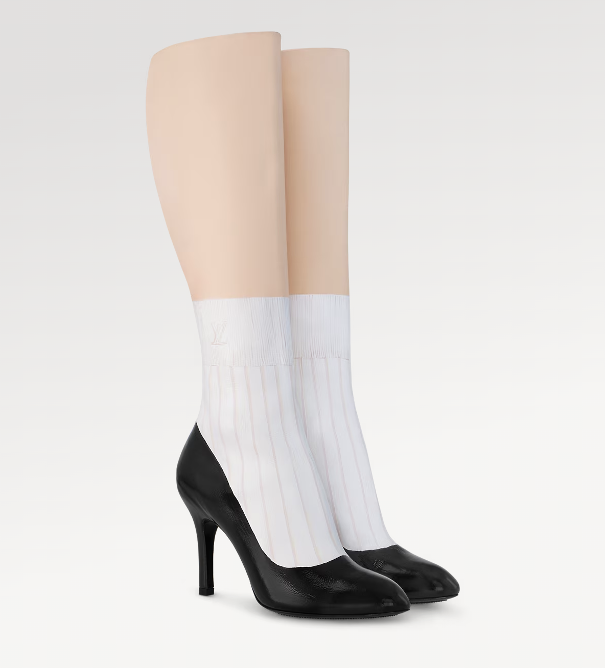 就問你會怎麼搭？Louis Vuitton 推出要價近 10 萬的錯視靴！