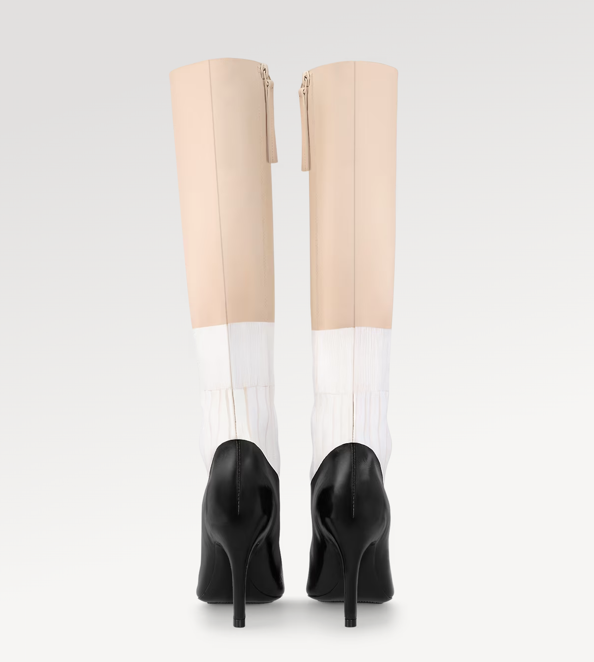 就問你會怎麼搭？Louis Vuitton 推出要價近 10 萬的錯視靴！