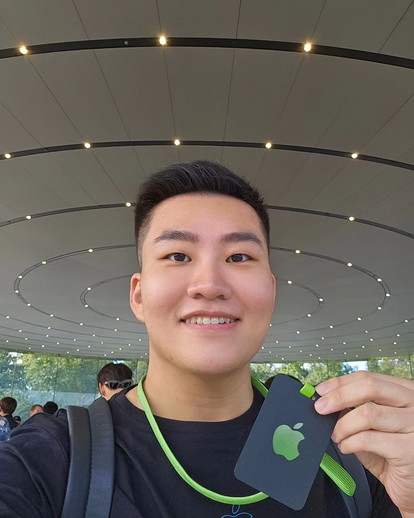 呼麻風波後.... Joeman 再現身拍奢華對決「瘦到臉凹認不出」但人氣依舊不受影響