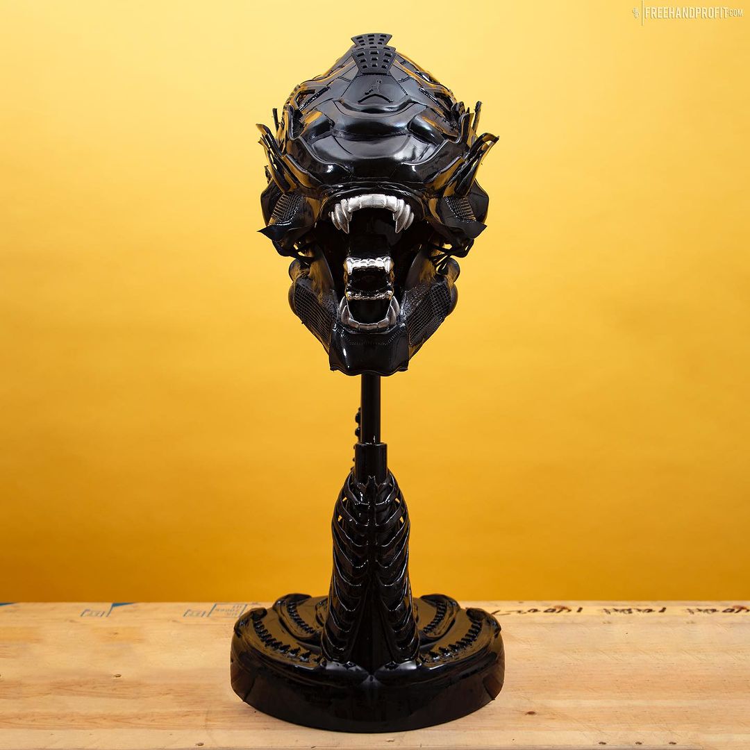 鬼斧神工！設計師打造 Air Jordan 4「異形」定製球鞋面具