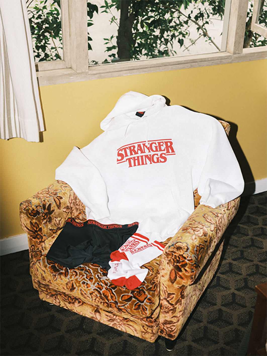 很懂影迷想要的設計！GU x 《怪奇物語》全新聯名系列公開