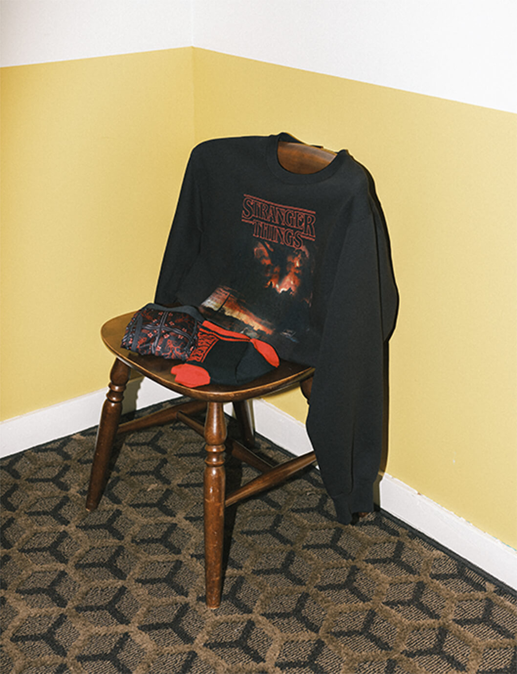 很懂影迷想要的設計！GU x 《怪奇物語》全新聯名系列公開