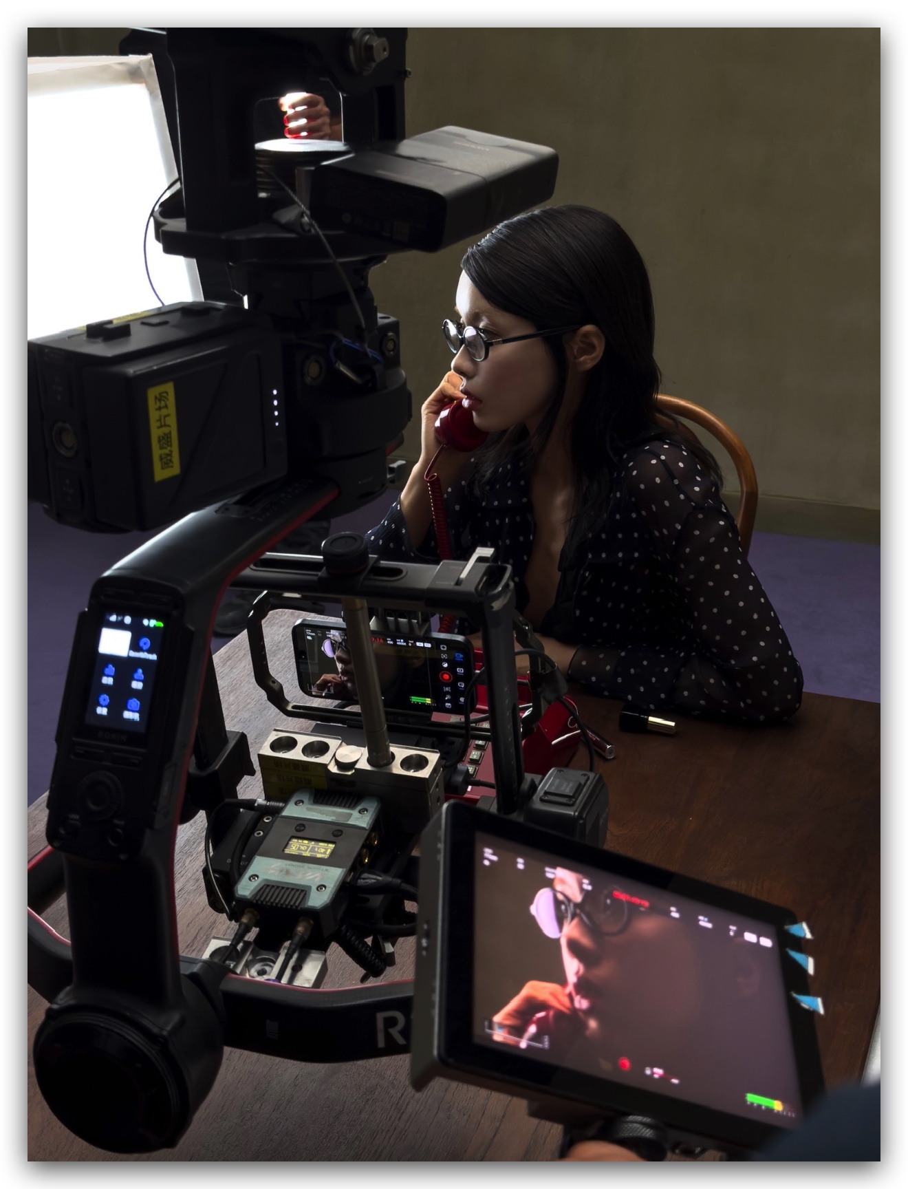 音樂才女 Lexie劉柏辛全新單曲《Delulu》MV 用 iPhone 15 Pro Max 拍攝「一個悲傷女孩的浪漫幻想。」