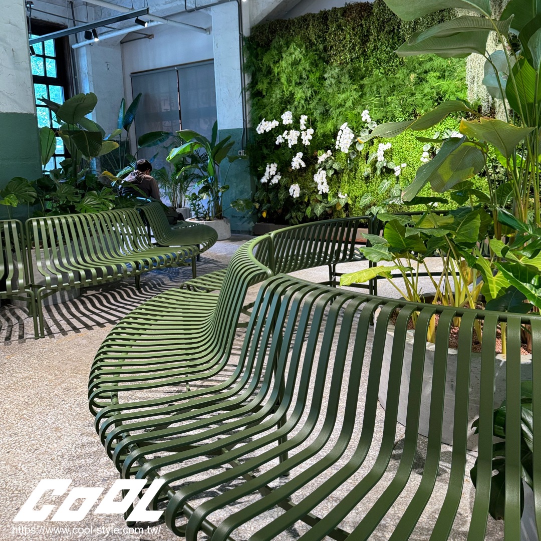 微熱山丘新品牌推 25 公分水果千層酥！可甜可鹹的 Smille 美味、室內綠意公園超好拍