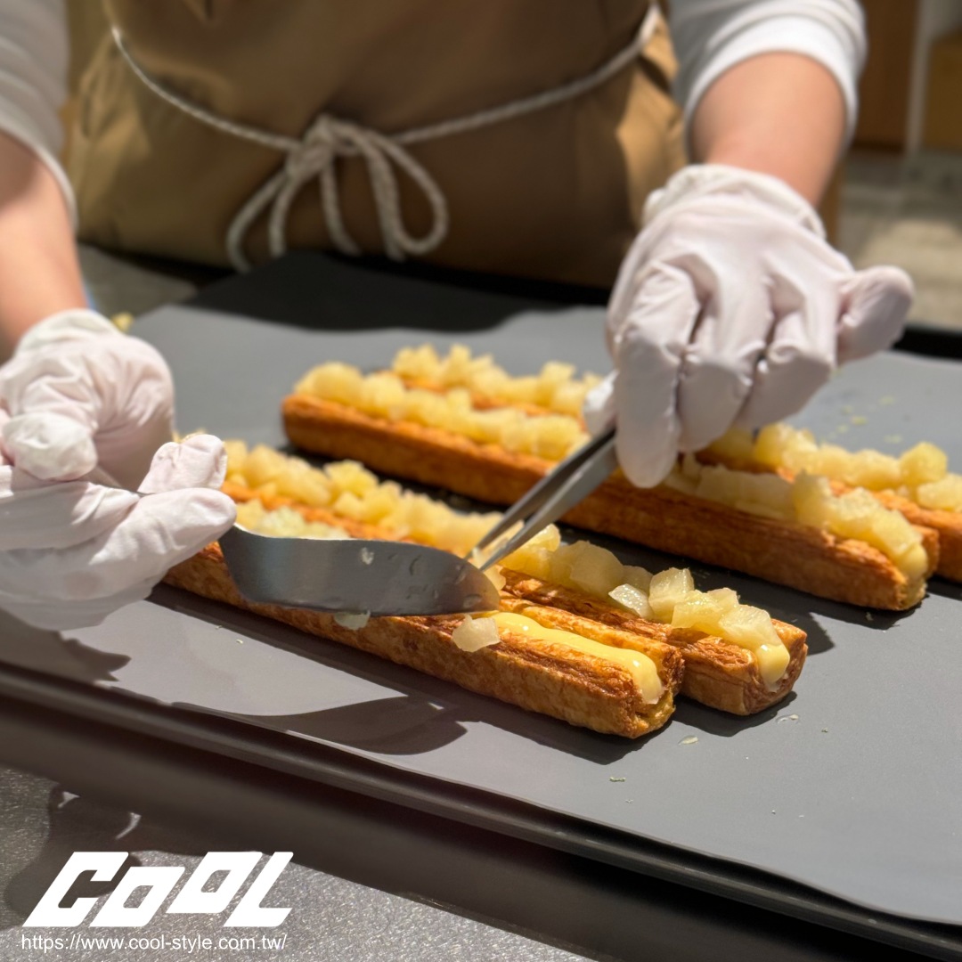 微熱山丘新品牌推 25 公分水果千層酥！可甜可鹹的 Smille 美味、室內綠意公園超好拍