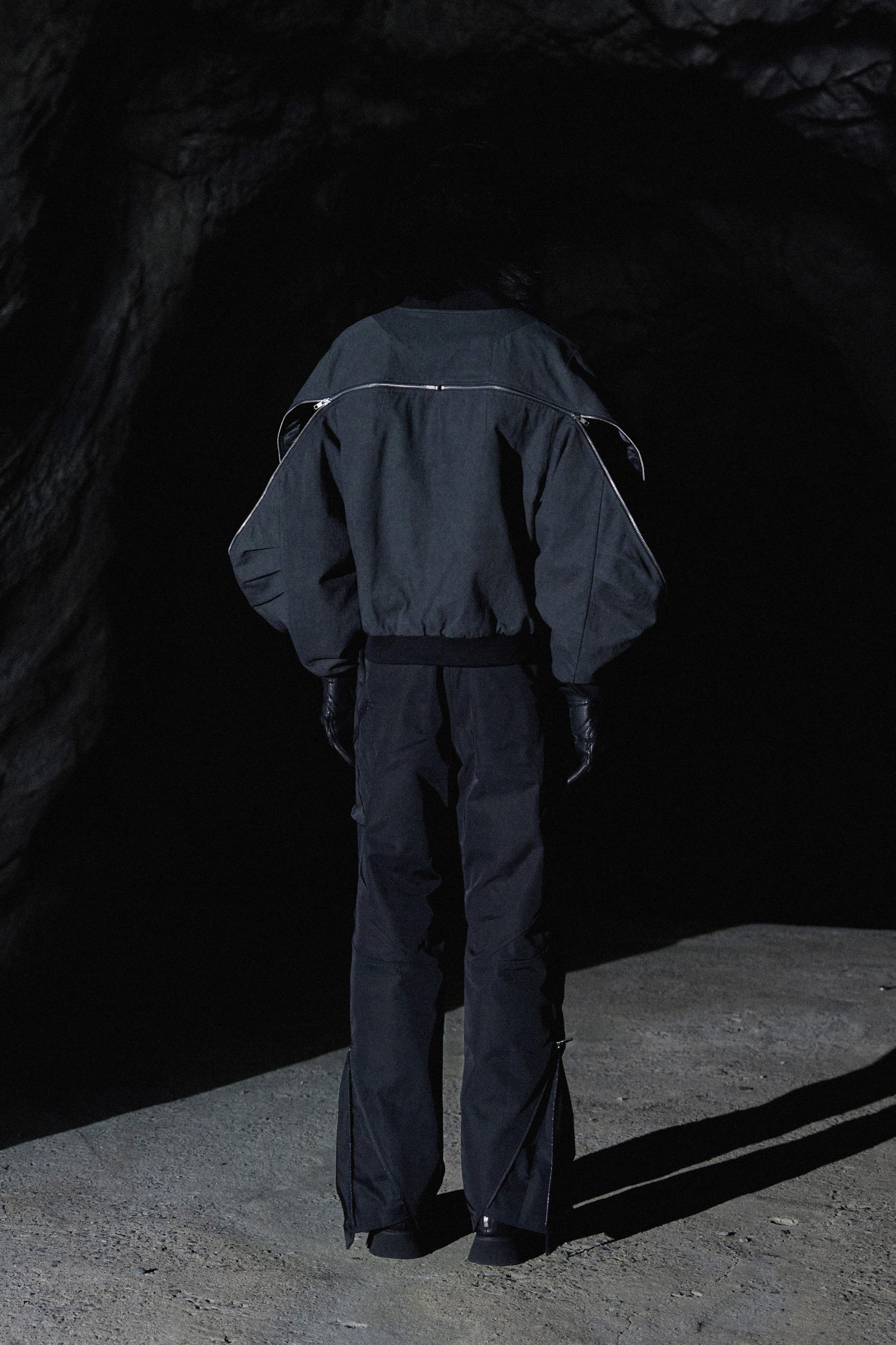 外面有點冷的時候，就該來一件吧！EQUALNEAR 2023 秋冬系列 LOOKBOOK 正式發佈！
