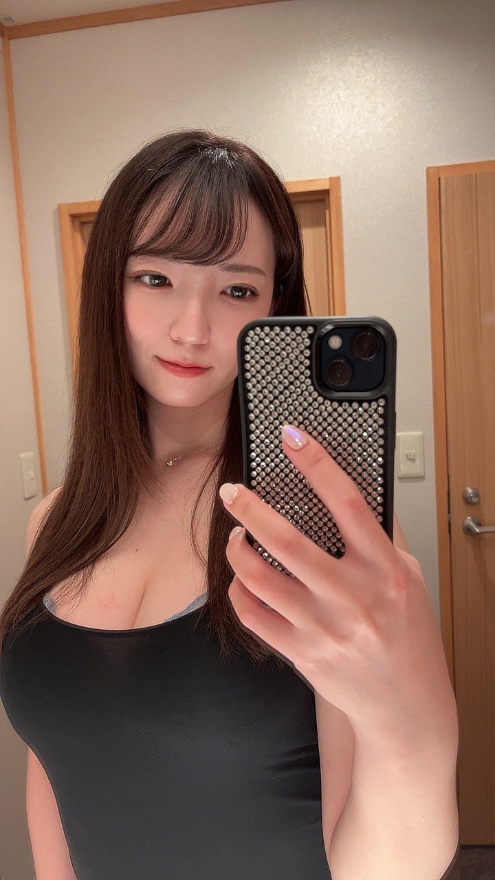 「榜單常勝軍」重磅揭露全新身份！小花のん 正式成為片商專屬女優