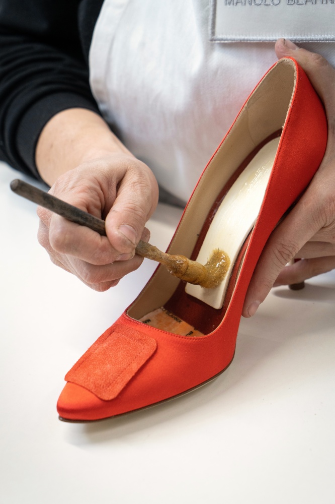 將藝術融入生活！氣質女神曾愷玹搶先體驗 Manolo Blahnik 「The Craft」互動網站！