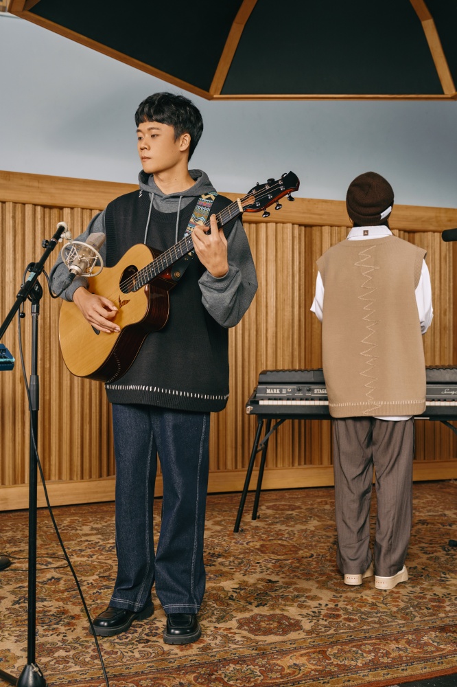 「南西肯恩」首次參與服裝拍攝！ MELSIGN 全新秋冬系列登場，與音樂交織出的相容美感！