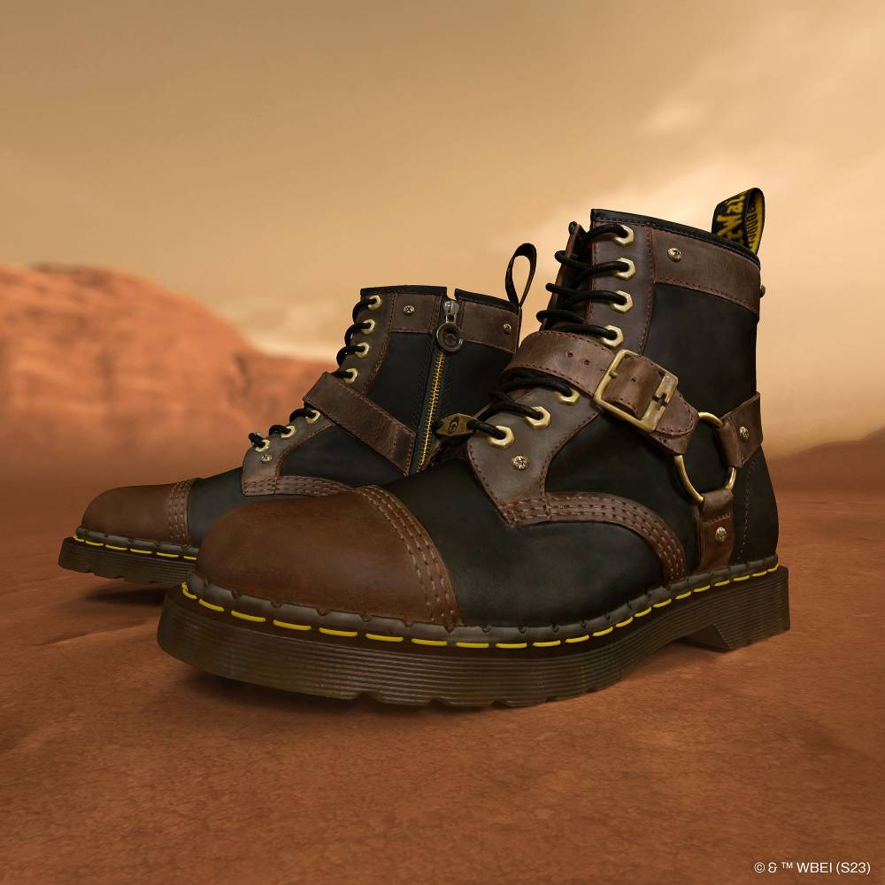 慶祝華納 100 週年！Dr. Martens 打造末日科幻聯名靴