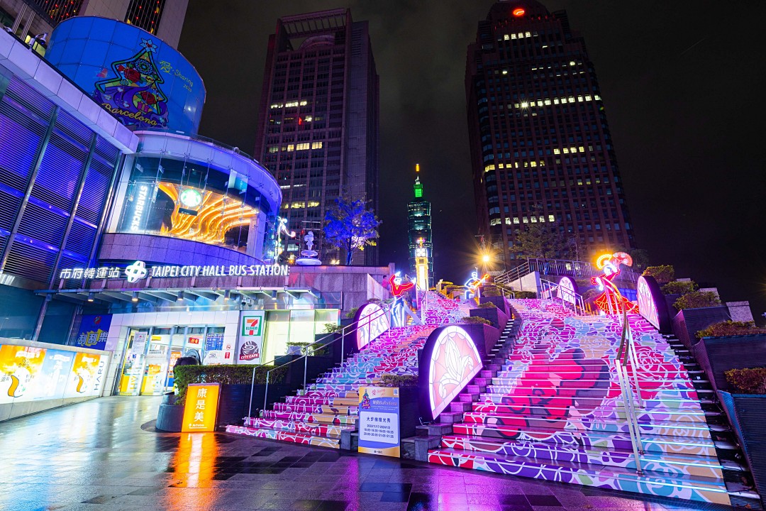 COOL潮遊｜2023全台聖誕樹收集中！絕美銀白聖誕浪漫唯美、全台第一顆 LV 聖誕樹必打卡（持續更新）